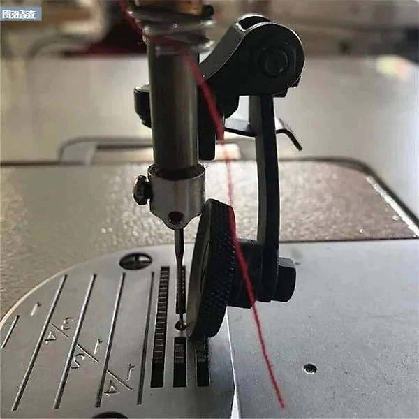 leather-roller-presser-foot-41192304_3.jpg